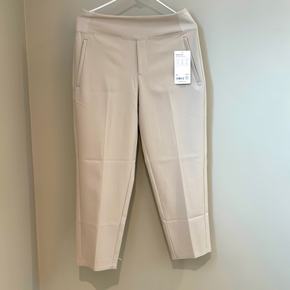 Athleta women’s endless pant in Abalone; NWT; size 8P